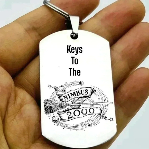 Harry potter keys to the nimbus 2000 Hot Keychain - Picture 1 of 1